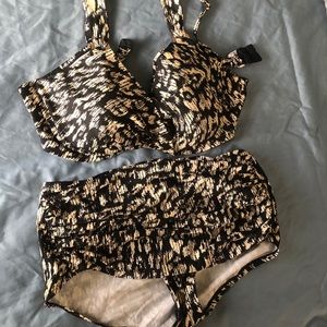 NWOT Miraclesuit 2 Piece Swimsuit/Bikini